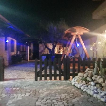 Eneahouse Hotel Fiumicino Exterior photo