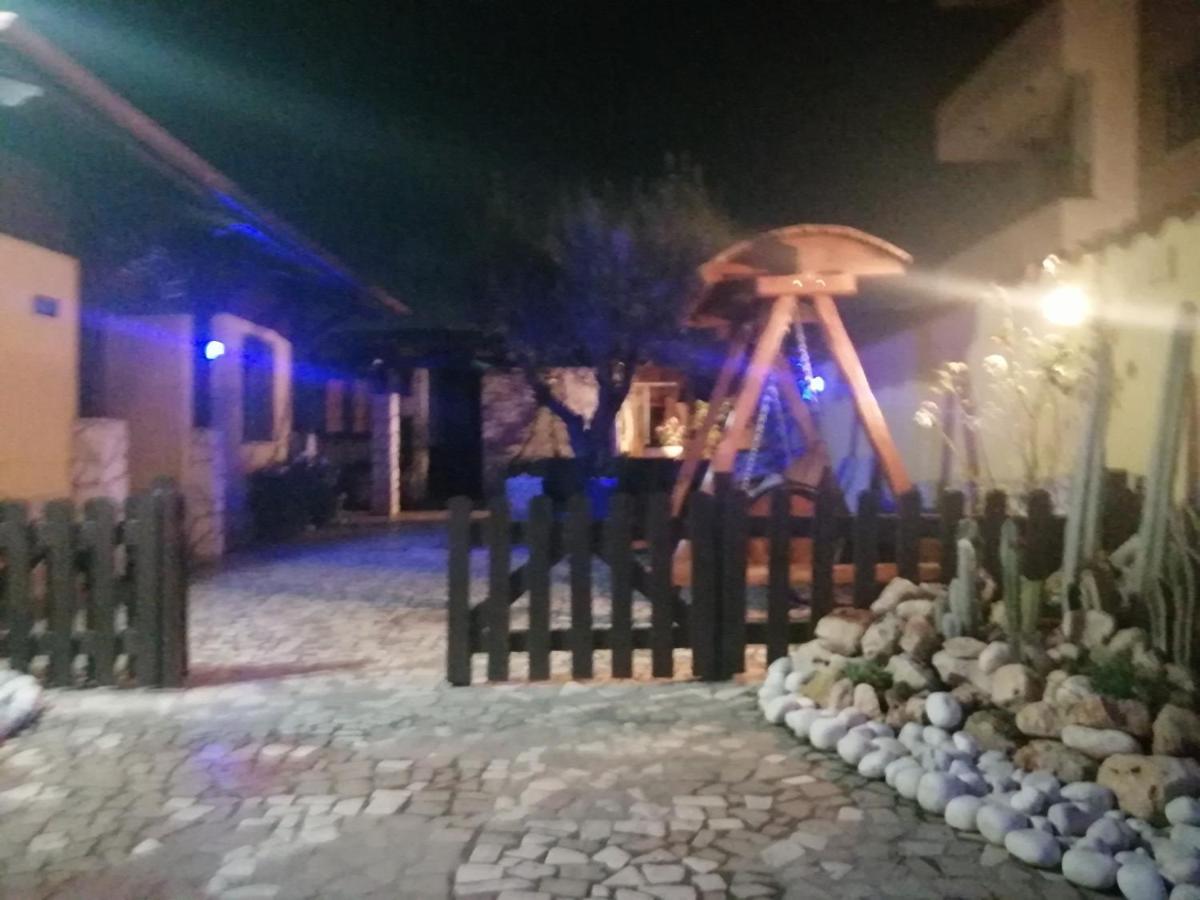 Eneahouse Hotel Fiumicino Exterior photo